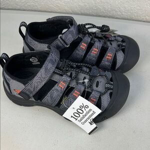 Keen Black and Steel Gray Newport H2 Sandals with Protective Toe Cap Brand New!!